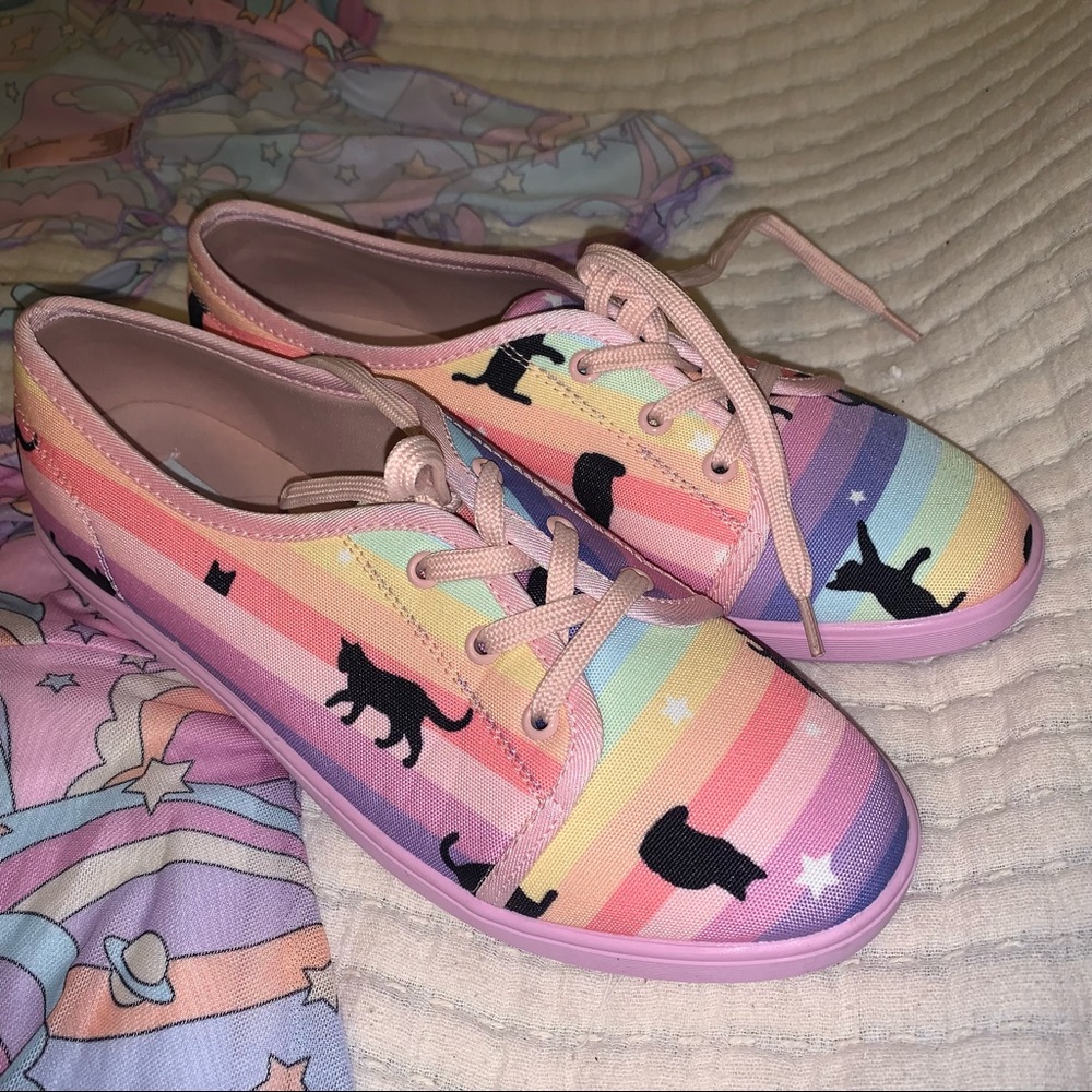 LuLu hun Rainbow Kitty shoes 🌈 🐈‍⬛